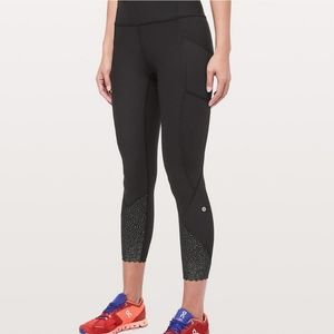 Lululemon Scalloped Reflective Dot Hem Tights Stretch Blue 💙